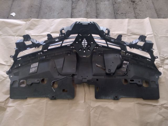 bontott RENAULT CLIO IV Hűtőrács