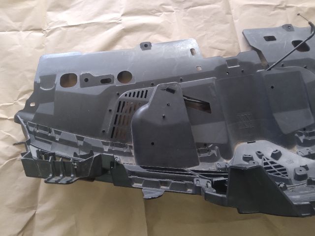 bontott RENAULT CLIO IV Hűtőrács