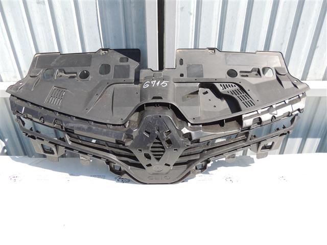 bontott RENAULT CLIO IV Hűtőrács