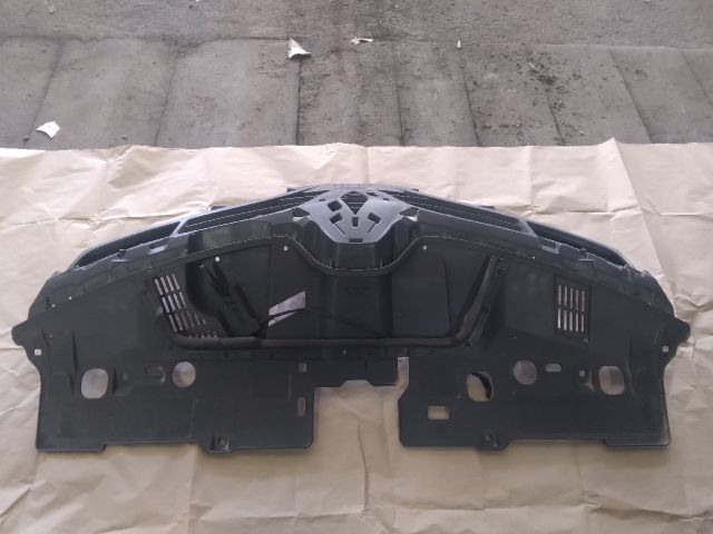 bontott RENAULT CLIO IV Hűtőrács