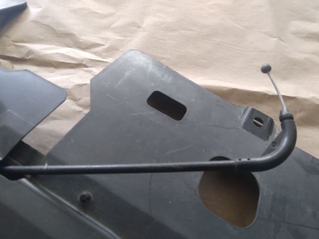 bontott RENAULT CLIO IV Hűtőrács