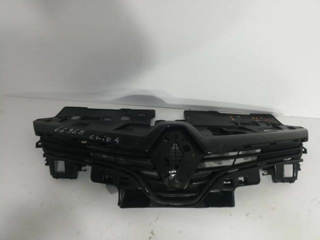 bontott RENAULT CLIO IV Hűtőrács