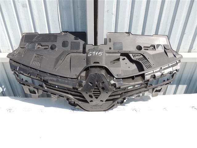 bontott RENAULT CLIO IV Hűtőrács