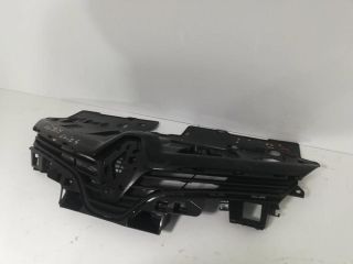 bontott RENAULT CLIO IV Hűtőrács