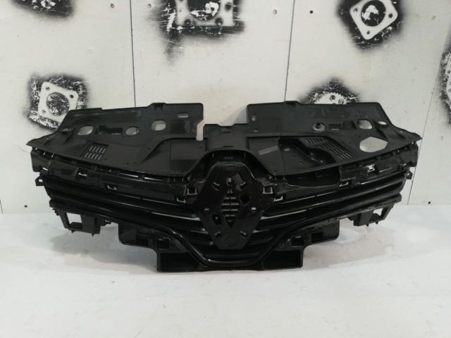 bontott RENAULT CLIO IV Hűtőrács