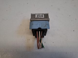 bontott RENAULT CLIO IV Izzító Relé