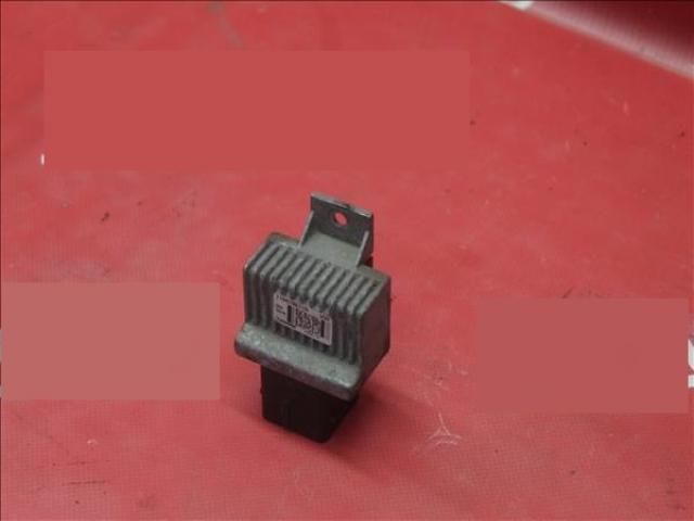 bontott RENAULT CLIO IV Izzító Relé