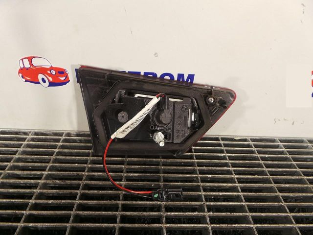 bontott RENAULT CLIO IV Jobb Belső Hátsó Lámpa