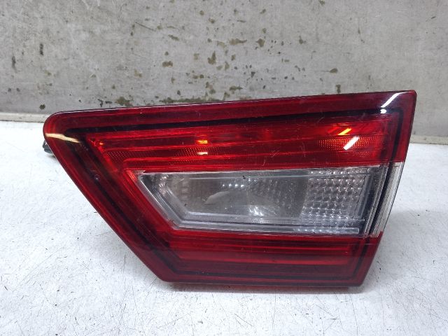 bontott RENAULT CLIO IV Jobb Belső Hátsó Lámpa