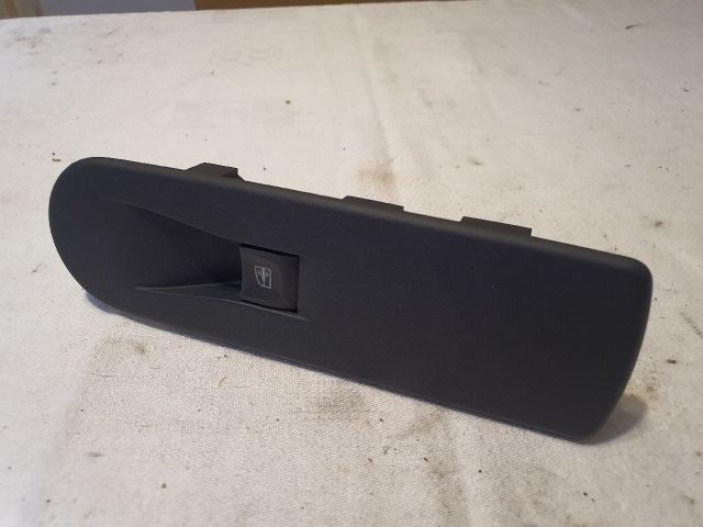 bontott RENAULT CLIO IV Jobb első Ablakemelő Kapcsoló