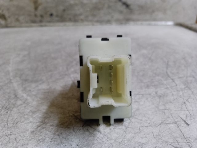 bontott RENAULT CLIO IV Jobb első Ablakemelő Kapcsoló