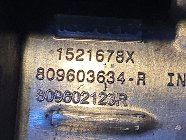 bontott RENAULT CLIO IV Jobb első Ablakemelő Kapcsoló