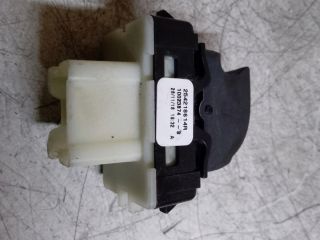 bontott RENAULT CLIO IV Jobb első Ablakemelő Kapcsoló