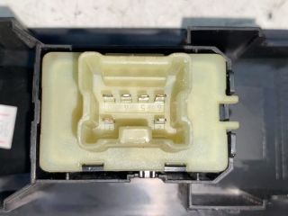 bontott RENAULT CLIO IV Jobb első Ablakemelő Kapcsoló