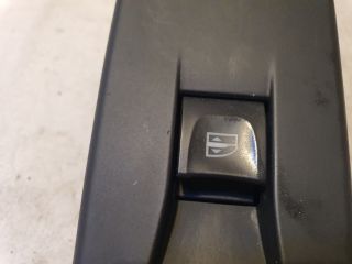 bontott RENAULT CLIO IV Jobb első Ablakemelő Kapcsoló