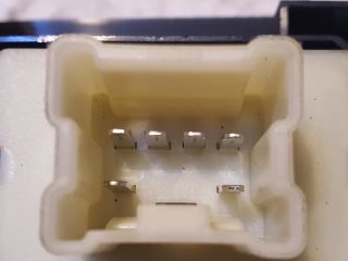 bontott RENAULT CLIO IV Jobb első Ablakemelő Kapcsoló