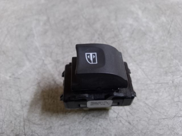 bontott RENAULT CLIO IV Jobb első Ablakemelő Kapcsoló