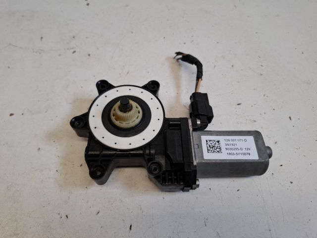 bontott RENAULT CLIO IV Jobb első Ablakemelő Motor