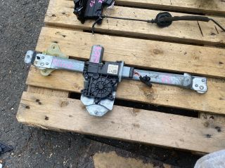 bontott RENAULT CLIO IV Jobb első Ablakemelő Szerkezet (Elektromos)