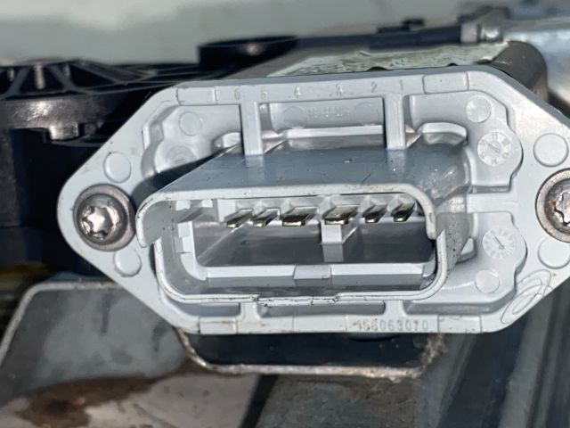 bontott RENAULT CLIO IV Jobb első Ablakemelő Szerkezet (Elektromos)