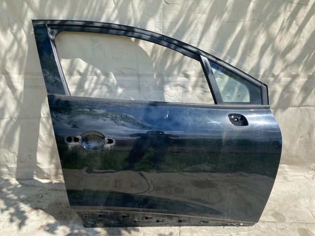 bontott RENAULT CLIO IV Jobb első Ajtó (Üres lemez)