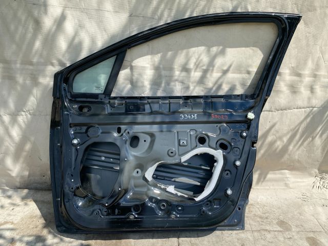 bontott RENAULT CLIO IV Jobb első Ajtó (Üres lemez)