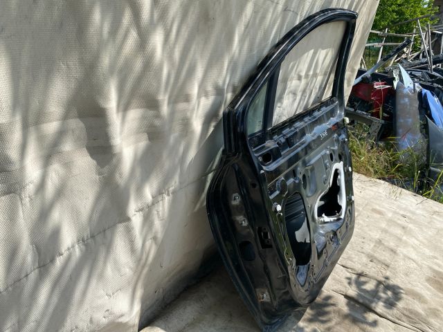 bontott RENAULT CLIO IV Jobb első Ajtó (Üres lemez)