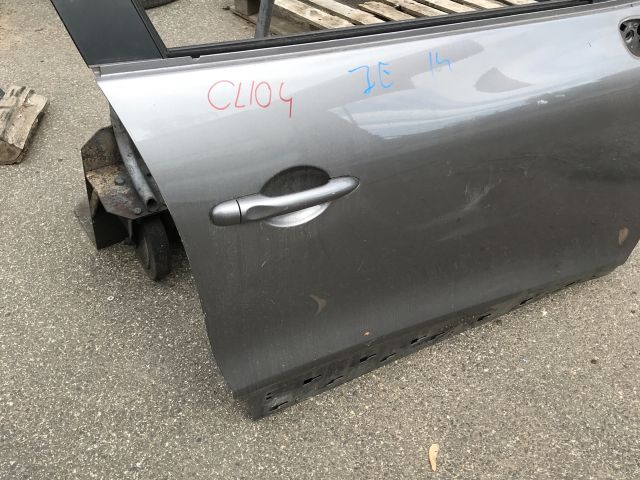 bontott RENAULT CLIO IV Jobb első Ajtó (Üres lemez)