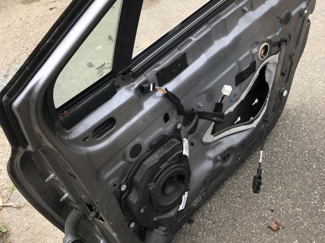 bontott RENAULT CLIO IV Jobb első Ajtó (Üres lemez)