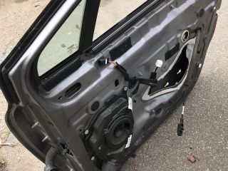 bontott RENAULT CLIO IV Jobb első Ajtó (Üres lemez)