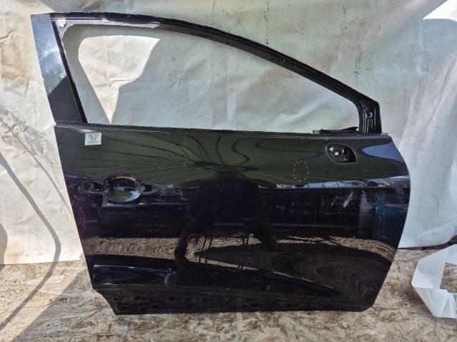 bontott RENAULT CLIO IV Jobb első Ajtó (Üres lemez)