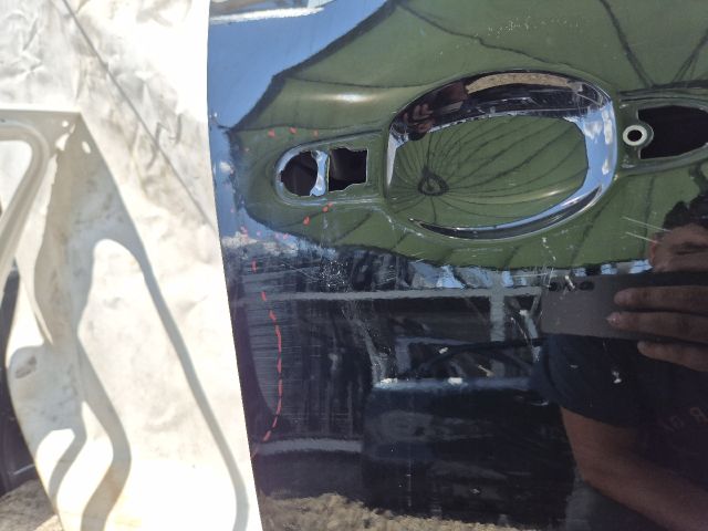 bontott RENAULT CLIO IV Jobb első Ajtó (Üres lemez)