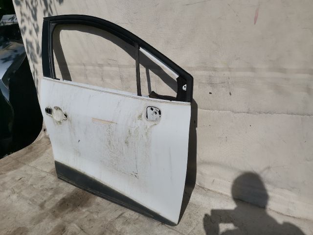 bontott RENAULT CLIO IV Jobb első Ajtó (Üres lemez)