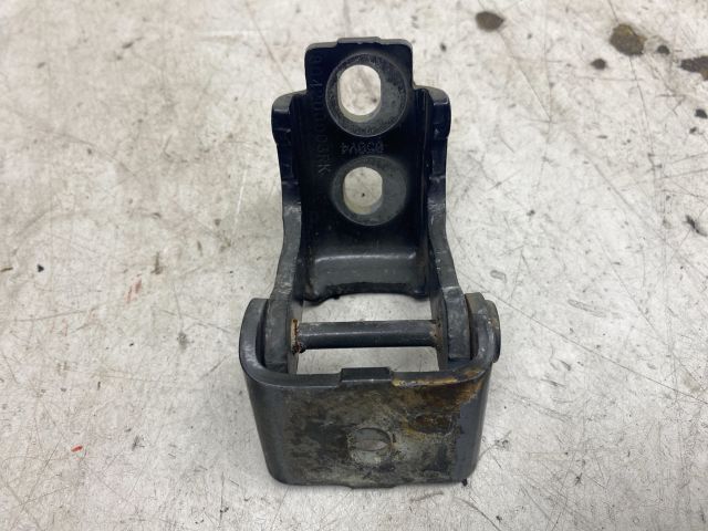 bontott RENAULT CLIO IV Jobb első Alsó Zsanér