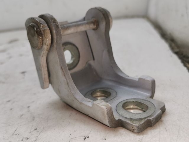 bontott RENAULT CLIO IV Jobb első Alsó Zsanér