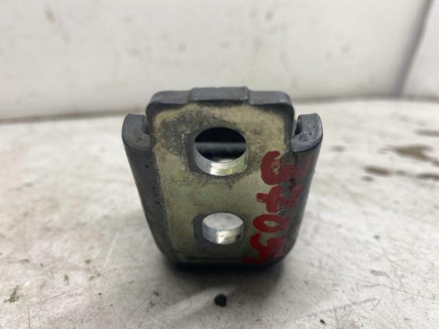 bontott RENAULT CLIO IV Jobb első Alsó Zsanér