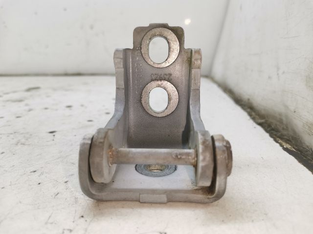 bontott RENAULT CLIO IV Jobb első Alsó Zsanér