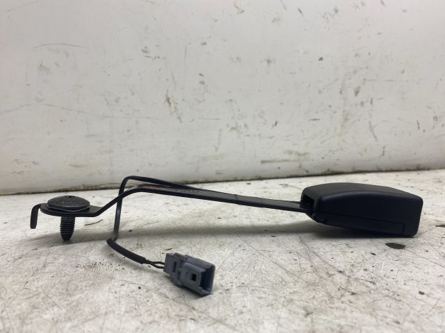 bontott RENAULT CLIO IV Jobb első Biztonsági Öv Csat