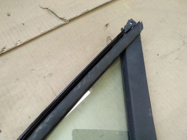 bontott RENAULT CLIO IV Jobb első Fixüveg (Ajtóban)