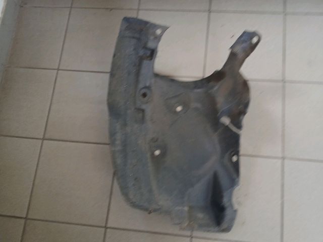 bontott RENAULT CLIO IV Jobb első Hátsó Dobbetét (Kerékjárati, Műanyag)