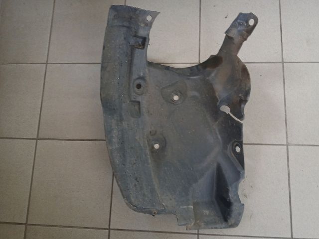 bontott RENAULT CLIO IV Jobb első Hátsó Dobbetét (Kerékjárati, Műanyag)