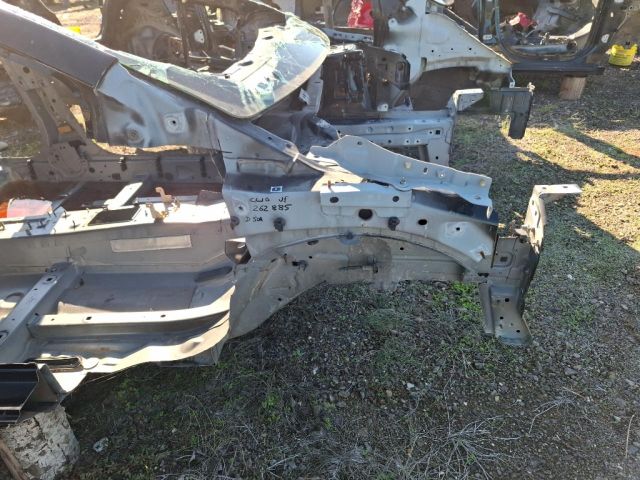 bontott RENAULT CLIO IV Jobb első Negyed Karosszéria Csomag