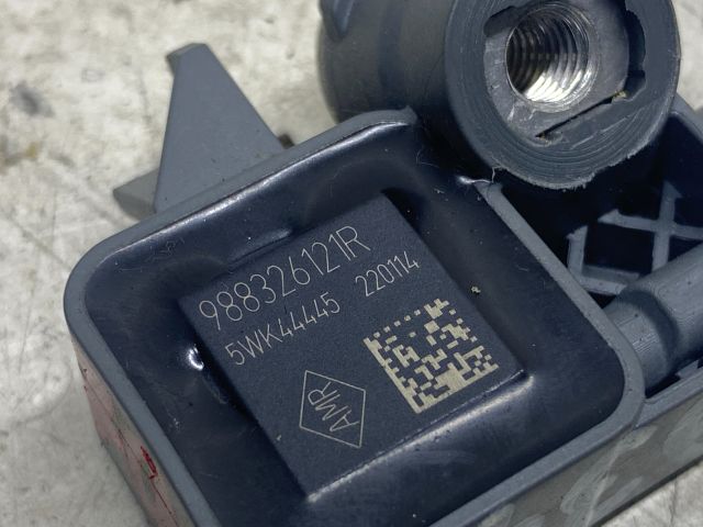 bontott RENAULT CLIO IV Jobb első Oldal Ütközés Érzékelő