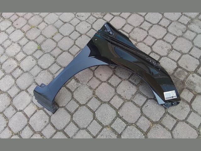 bontott RENAULT CLIO IV Jobb első Sárvédő