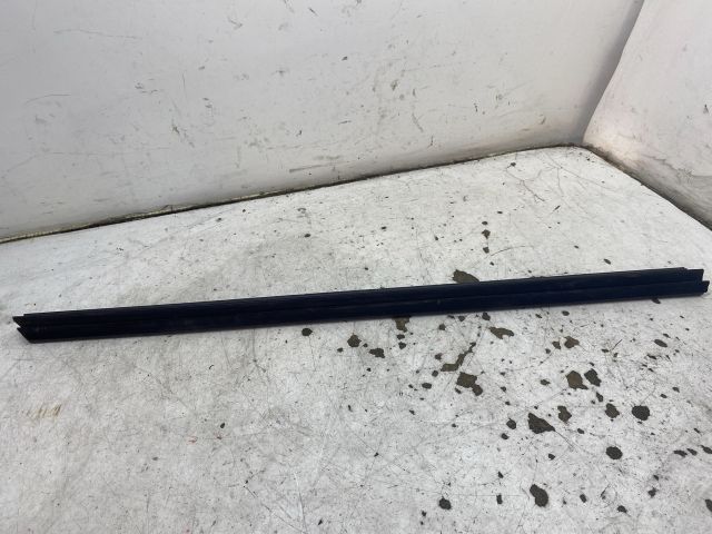 bontott RENAULT CLIO IV Jobb első Vízlehúzó Gumicsík