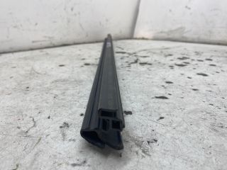 bontott RENAULT CLIO IV Jobb első Vízlehúzó Gumicsík