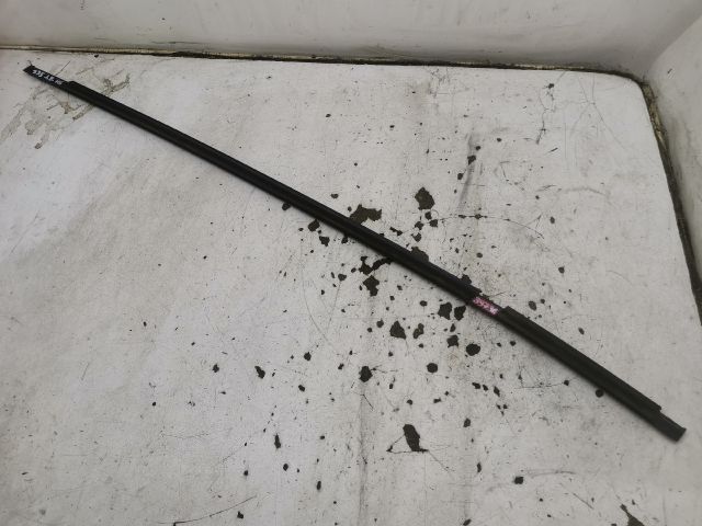 bontott RENAULT CLIO IV Jobb első Vízlehúzó Gumicsík