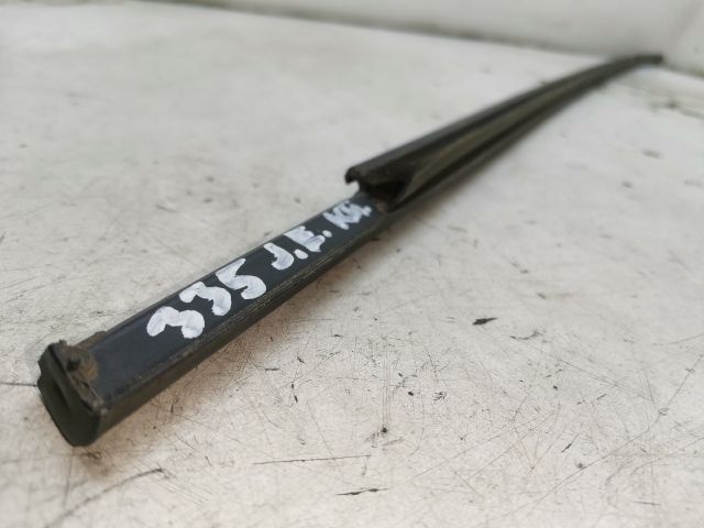 bontott RENAULT CLIO IV Jobb első Vízlehúzó Gumicsík