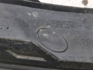 bontott RENAULT CLIO IV Jobb Fényszóró Bajusz Díszléc