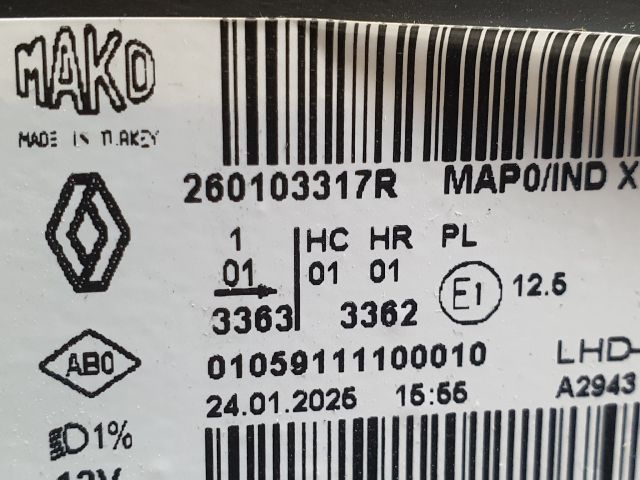 bontott RENAULT CLIO IV Jobb Fényszóró